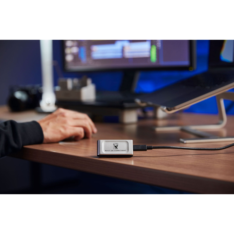 Накопичувач зовнішній SSD Portable USB 2.0ТB Kingston XS2000 BoC Silver (SXS2000/2000GA)